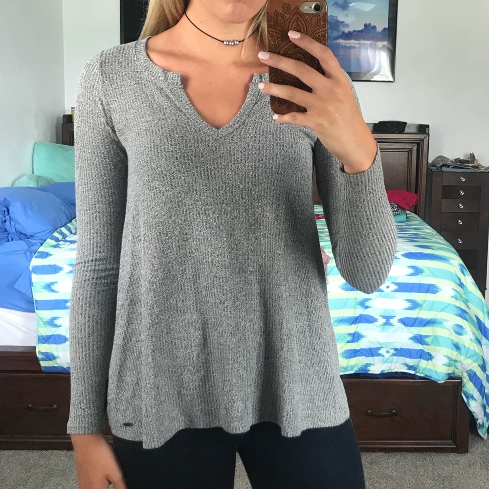 Hollister Gray Long Sleeve T-Shirt